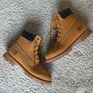 TIMBERLAND BOOTS